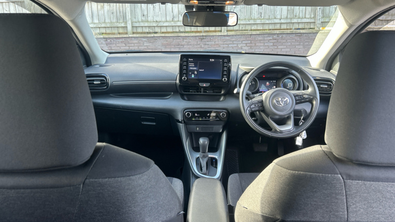 Toyota Yaris 1.5 Hybrid Design 5dr CVT Hybrid Hatchback